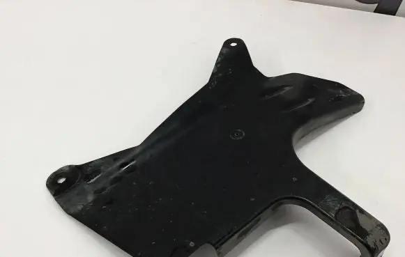 BMW 4 G22 G23 G24 G26 Engine splash shield/under tray 7340880 156772