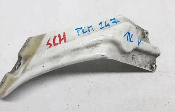 Volkswagen Scirocco Fender mounting bracket 1K8821136