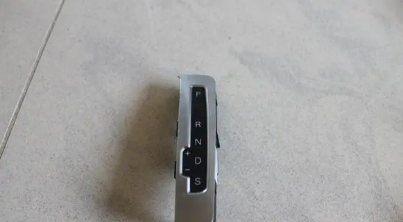 Audi A4 S4 B8 8K Gear shift selector indicator 8K27134633Q7