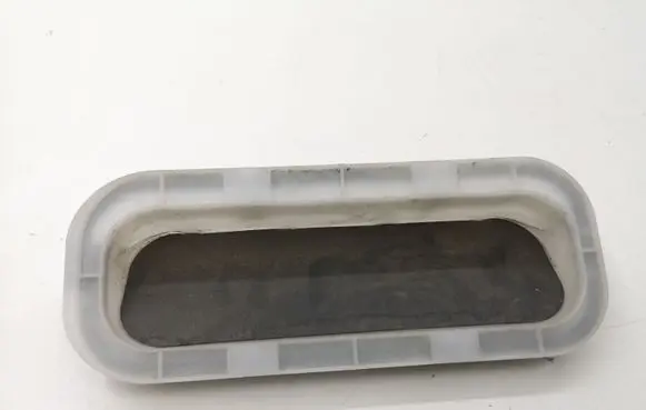 Toyota Avensis T270 Quarter panel pressure vent 
