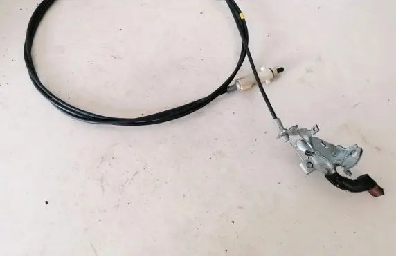 Toyota Corolla Verso E121 Fuel tank opening switch 