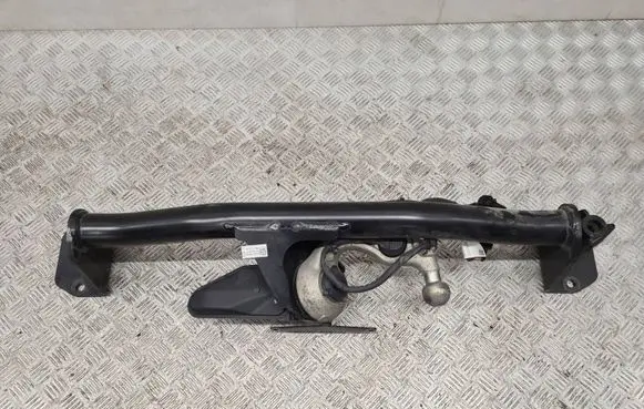BMW X1 U11 Tow bar set 