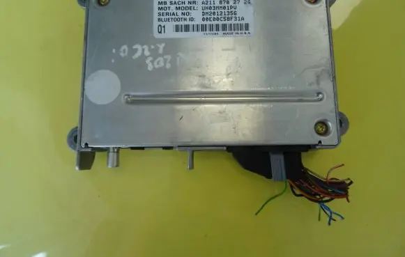 Mercedes-Benz C W203 Bluetooth control unit module UH03MM01PV A2118702726