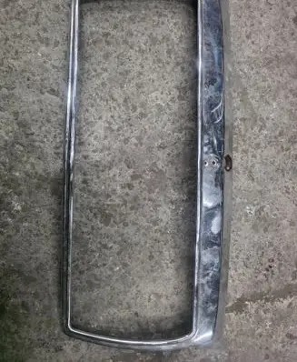 Mercedes-Benz W123 Front grill