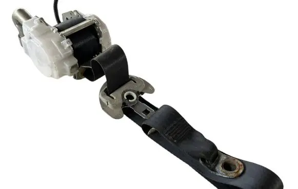 Lexus IS 220D-250-350 Front seatbelt 7M8750P E40435025