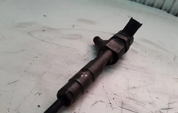 Renault Laguna II Fuel injector 0445110021 7700111014
