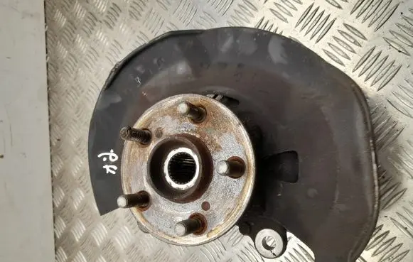 Toyota Prius (XW50) Front wheel hub PF4L