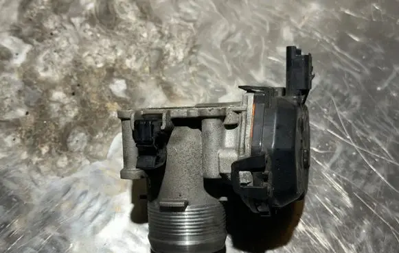 Peugeot 308 Throttle valve 9830171480