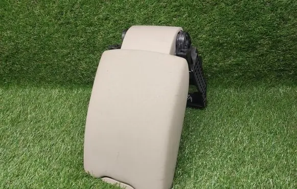 Volvo S60 Armrest