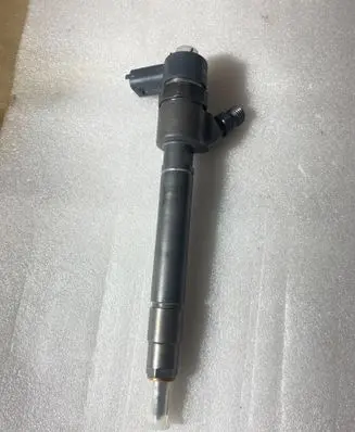 Volvo S60 Fuel injector 0445110251 30750283