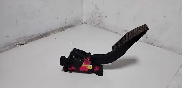 Opel Signum Accelerator throttle pedal 9186725