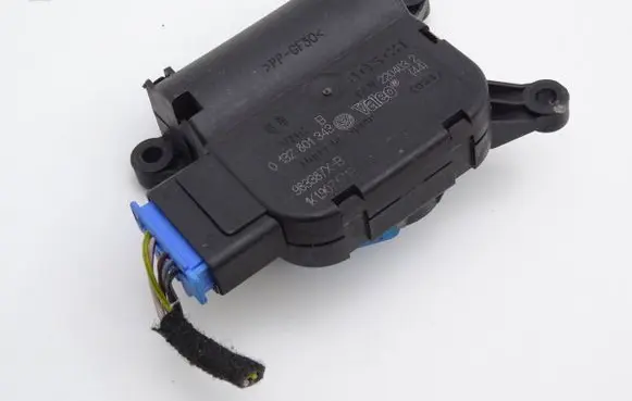 Audi A3 S3 8P Air flap motor/actuator 1K1907511B 0132801343