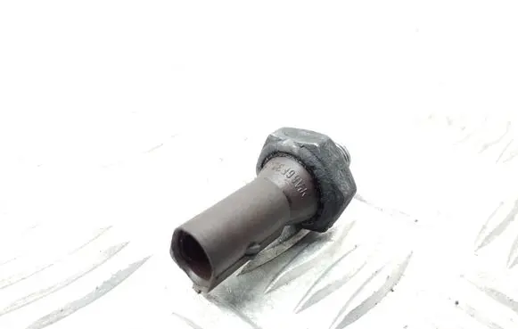 Audi A3 S3 A3 Sportback 8P Oil pressure sensor 038919081H