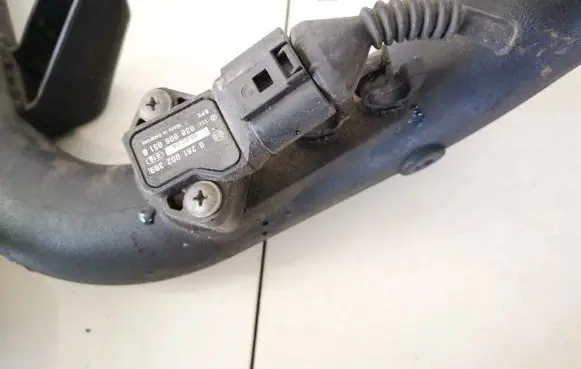 Audi A4 S4 B6 8E 8H Air pressure sensor 0281002399 038906051b