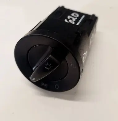 Volkswagen Golf IV Light switch 1C0941531