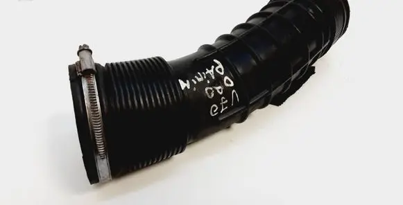 Volvo V70 Air intake duct part 6898050