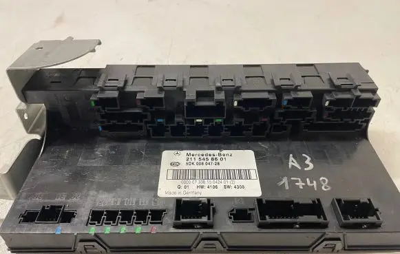 Mercedes-Benz E W211 Comfort/convenience module 2115458601