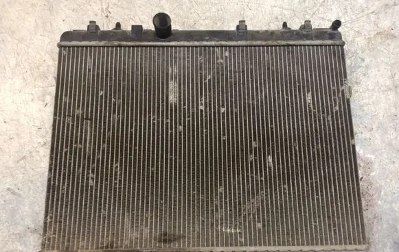 Peugeot 407 Coolant radiator