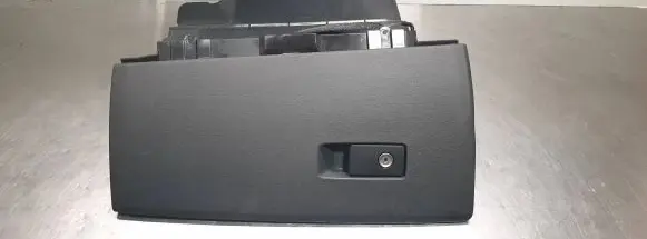 Volvo V70 Glove box 30676278 SWEDEN1264