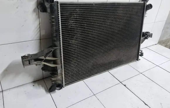 Volvo V70 Coolant radiator