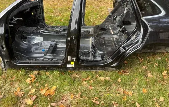 Porsche Macan (95B) Side car body part 95B809