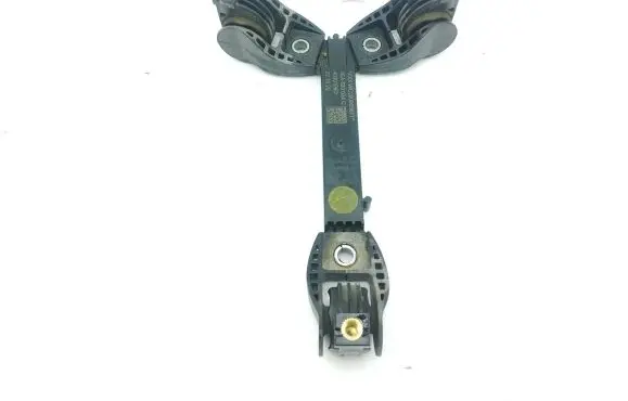 Volkswagen ID.3 A/C compressor mount bracket 1EA820034C