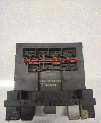 Volkswagen Caddy Fuse module 1K0937049AG 07347027