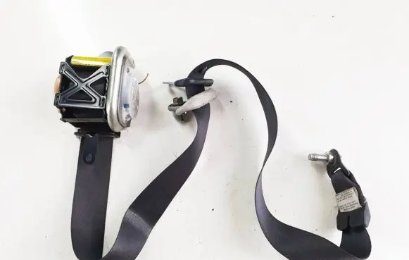 Mazda 6 Front seatbelt