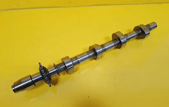 Volkswagen Touareg I Camshaft 078109115H