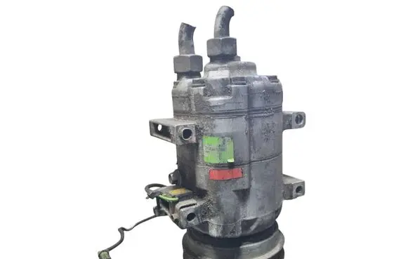 Volkswagen PASSAT B5.5 Air conditioning (A/C) compressor (pump) 8D0260805D 5060310781