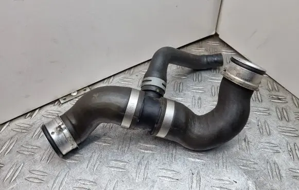 Mercedes-Benz C W204 Engine coolant pipe/hose A2045012682