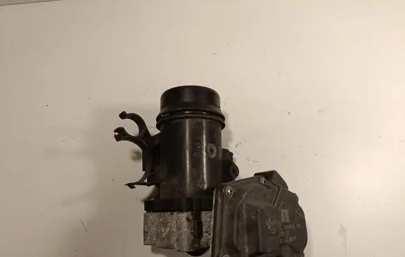 BMW 5 F10 F11 Throttle valve 7810752 8519492