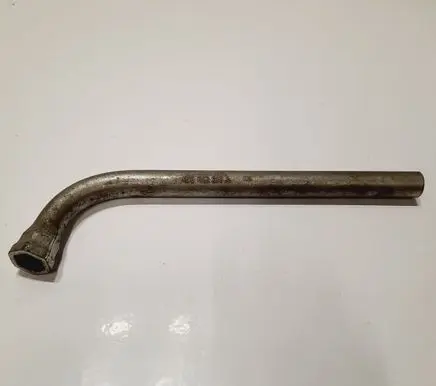 Volkswagen Golf V Wheel nut wrench 4D0012219A