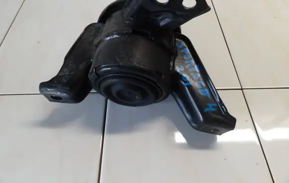 KIA Sportage Engine mount vacuum valve 