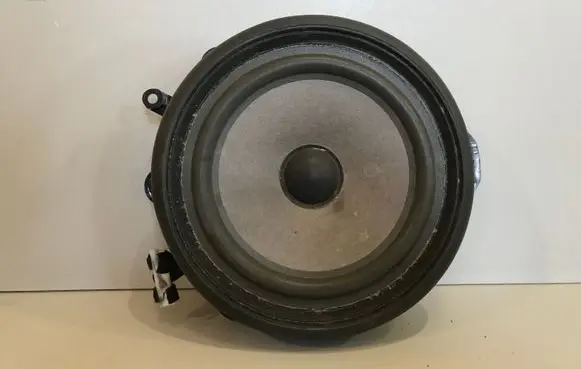 Audi A4 S4 B7 8E 8H Front door speaker 8E0035411