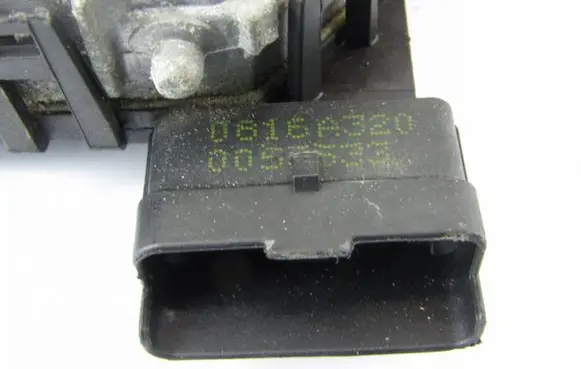Renault Twingo II Wiper motor 0390241541