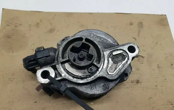 Ford Focus Vacuum pump D1563C10911 nr3866