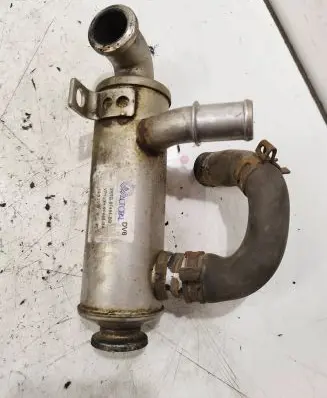 Ford Focus EGR valve cooler 3M5Q9F464BB VP1U3H9P445BA
