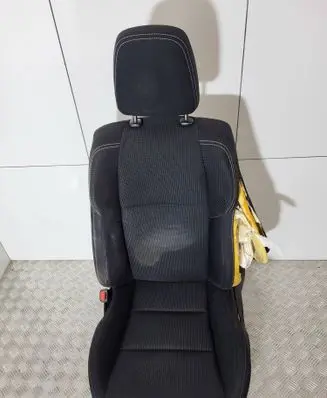 Toyota RAV 4 (XA40) Front driver seat 