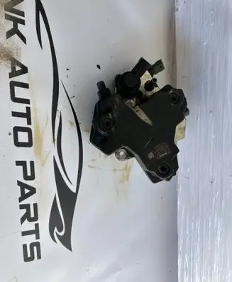 Volvo XC90 Fuel injection high pressure pump 0445010111 30756125