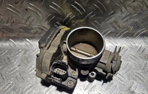 Audi A3 S3 8L Throttle valve 06A133063G 408237