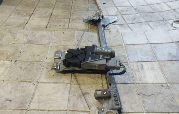 Peugeot 307 Front door manual window regulator 116329 963848