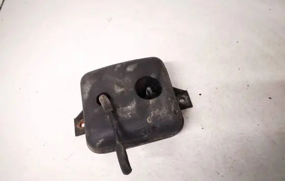 Vacuum air tank