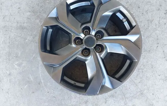 R18 alloy rim