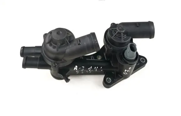 Thermostat/thermostat housing