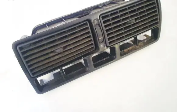 Volkswagen Golf IV Dash center air vent grill 1j0819728c