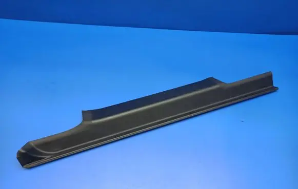 Mercedes-Benz R W251 Side skirt rear trim A2516800235
