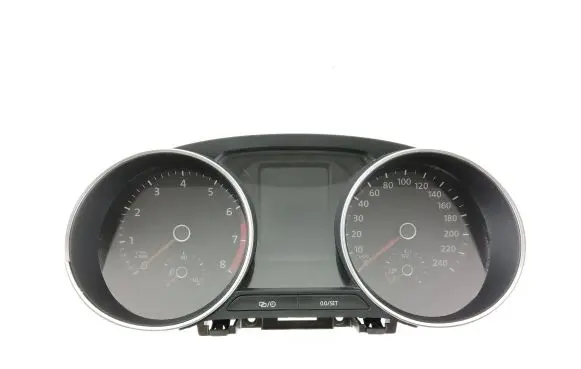 Volkswagen Polo V 6R Speedometer (instrument cluster) 6C0920740A 102210 A2C90265800