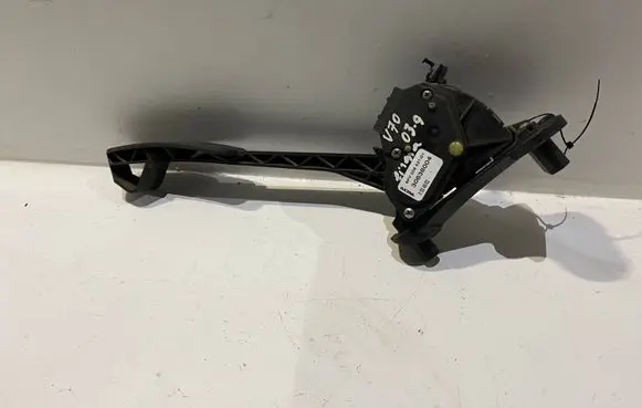 Volvo V70 Accelerator throttle pedal 30636004 6PV00853701