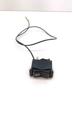 Mercedes-Benz SLC C107 Windscreen/window heater switch 0008206010